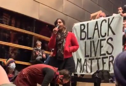  BREAKING: Councilmember Uses Key to Allow Protesters and Rioters Into Seattle City Hall