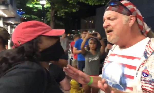 Violent BLM ‘Protester’ Caught on Camera Threatening to ‘Beat’ Trump Supporter After Tulsa Rally