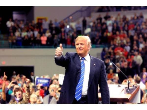 Hottest Ticket Ever! 300,000 People Sign up For Trump’s ‘Make America Great Again’ Rally in Tulsa, Oklahoma