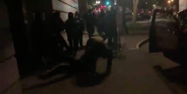  Masked Antifa Goon in Portland Opens Black Man’s Car Door During Violent Protest, Gets Body Slammed (VIDEO)