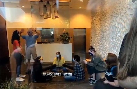 Portland Black Lives Matter Have Chained Themselves Together in Lobby of Leftist Mayor Ted Wheeler’s Apartment