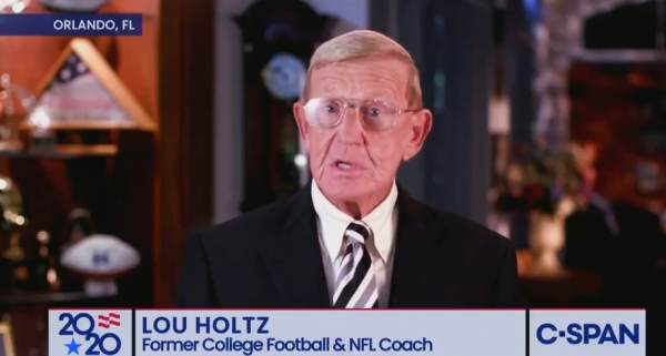  A Night of Heroes: Former Notre Dame Coach Lou Holtz Gives His Three Reasons to Support President Trump in 2020 (VIDEO)