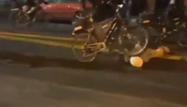  MOUTHY SPEED BUMP: Seattle Rioter Lays Down in the Street to Stop Police on Bikes, Cop Just Rolls Right Over Him (VIDEO)