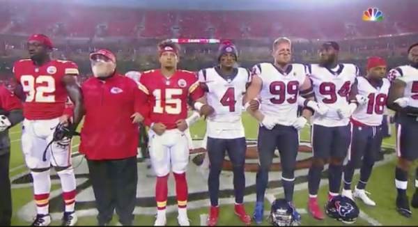  Chiefs Fans Boo as Players From Both Teams Link Arms in “Moment of Unity” and Call For Social Justice Before Game Starts (VIDEO)