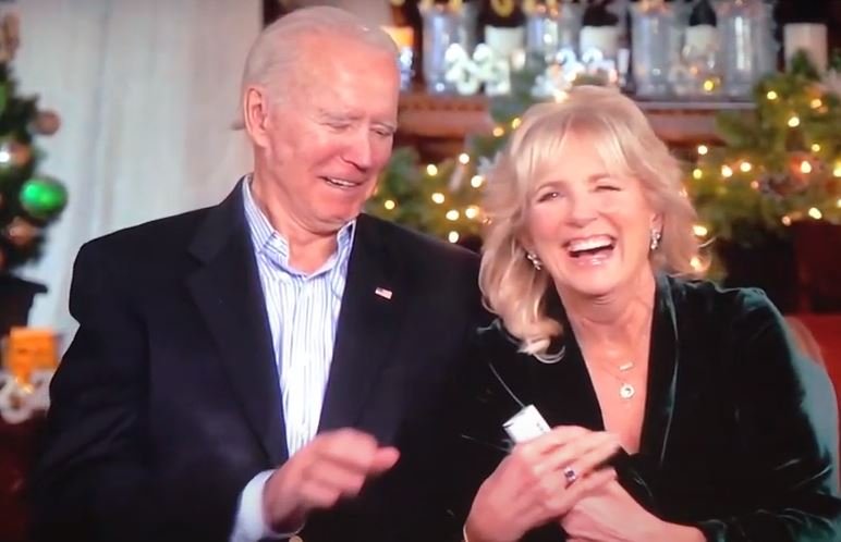  Wow. Dementia Joe and Jill Biden Can’t Figure Out How to Pop a Confetti Canon on 2021 New Years Broadcast