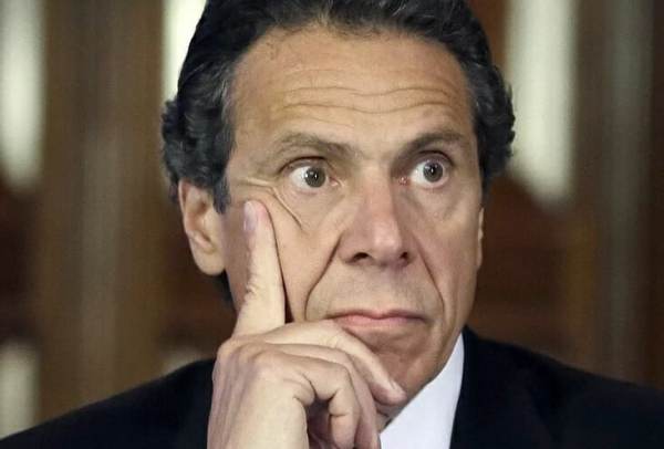  Governor Andrew Cuomo Set Himself on Fire