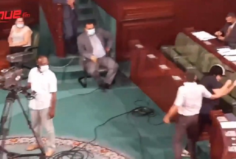  If You Can’t Beat Them, Beat Them – Muslim Brotherhood Member Attacks Woman of Opposition Party in Parliament