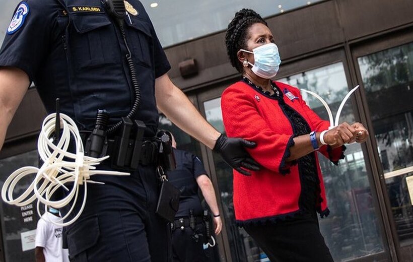  Sheila Jackson Lee arrested during voting protest in Washington