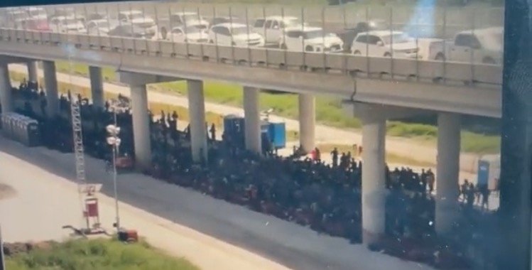  WATCH: Drone Footage Shows Nearly 1,000 Illegal Aliens Being Held by Border Patrol Under Anzalduas Bridge in Texas