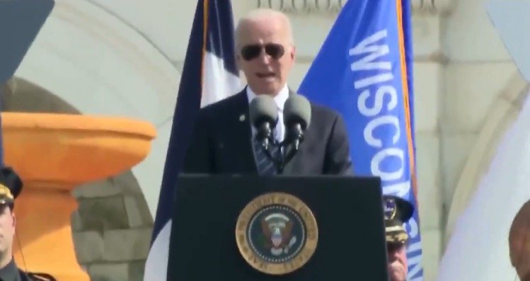  Biden Condemns January 6 Capitol Protest at Memorial for Fallen Law Enforcement Officers (VIDEO)