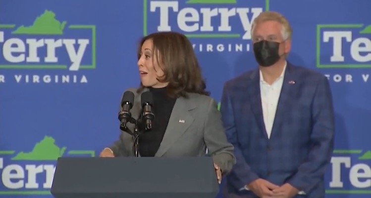  Only a Few People Clap After Kamala Harris Musters Fake Accent, Tells Norfolk Crowd to Vote For McAuliffe (VIDEO)
