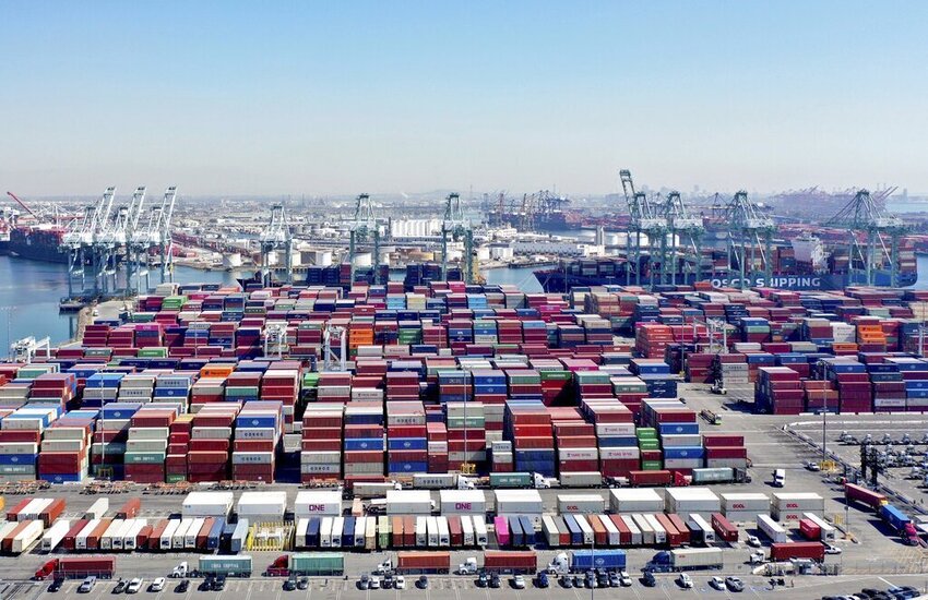  EMPTY shipping containers pile up in LA WHILE  CHINA has SHORTAGE!