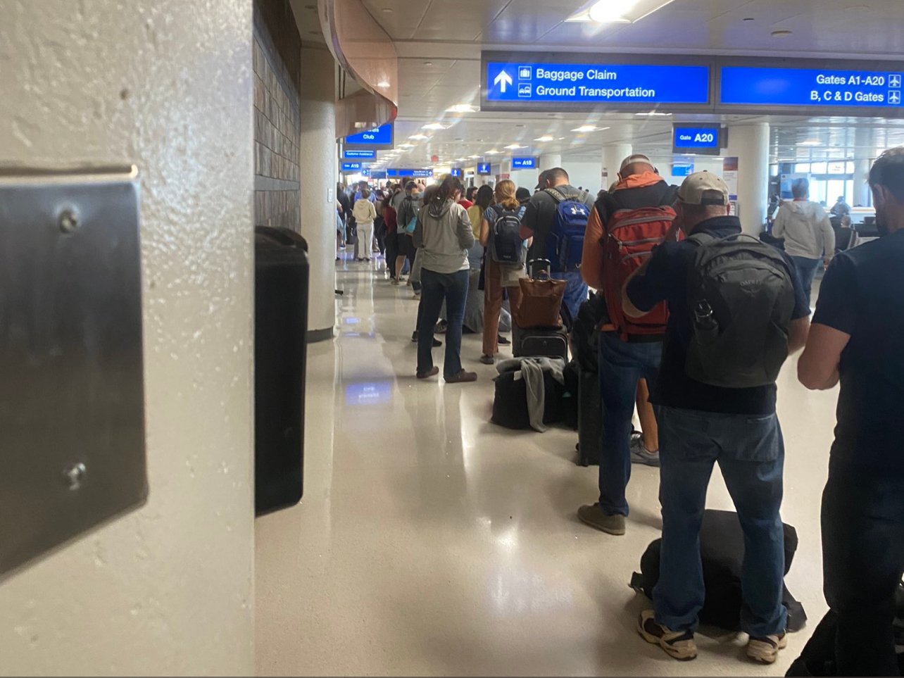  BREAKING EXCLUSIVE: American Airlines Cancels 98 Flights At Phoenix Sky Harbor – Whistleblower Reveals Weather Is NOT The Cause, It’s Crew Shortages