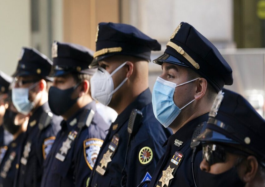  Dozens of NYPD employees placed on unpaid leave after vaccine mandate goes into effect