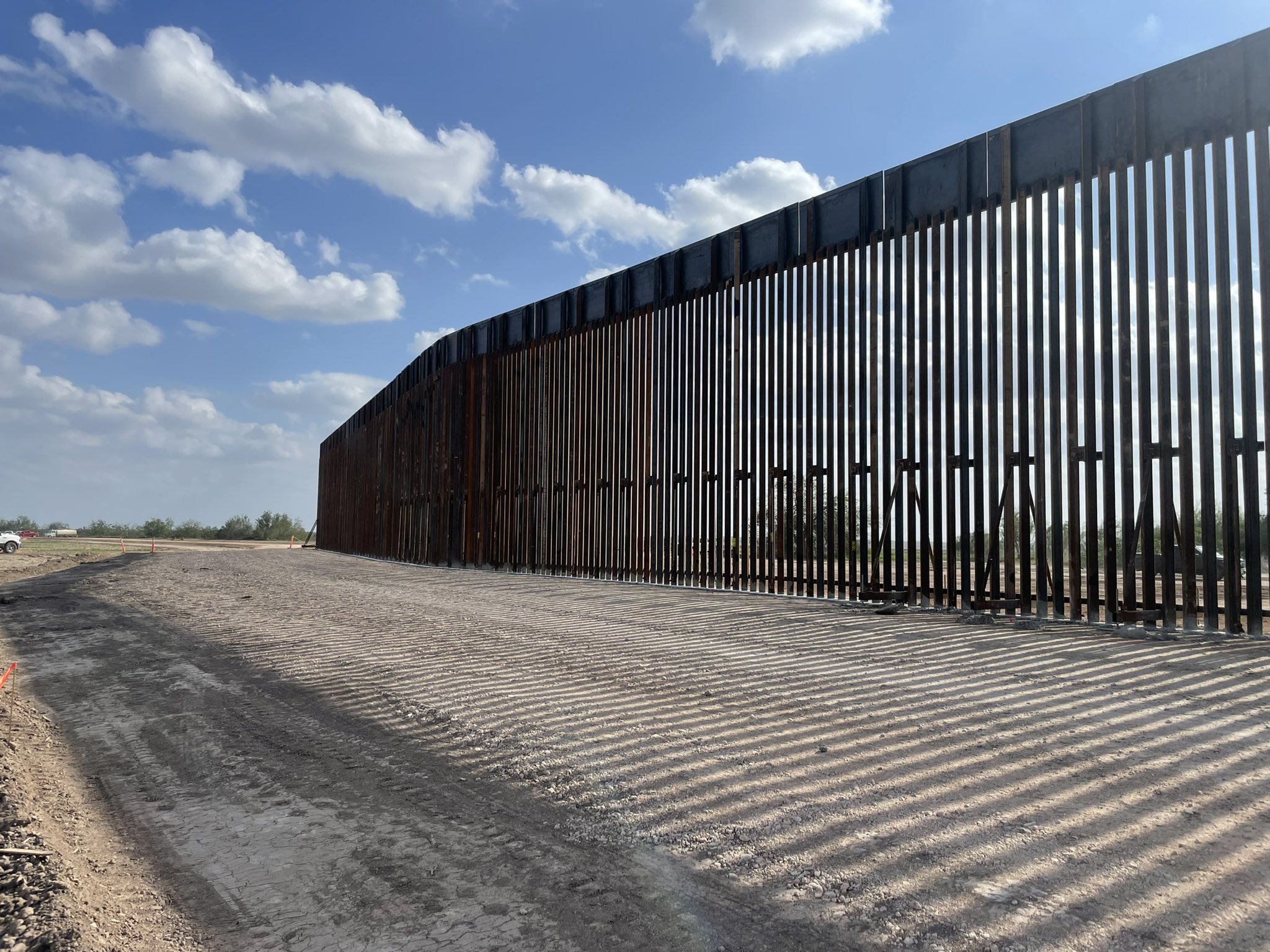  Texas Begins Building Border Wall — But Feds Won’t Sell Leftover Panels To Texas, Leaves Them Sitting Around