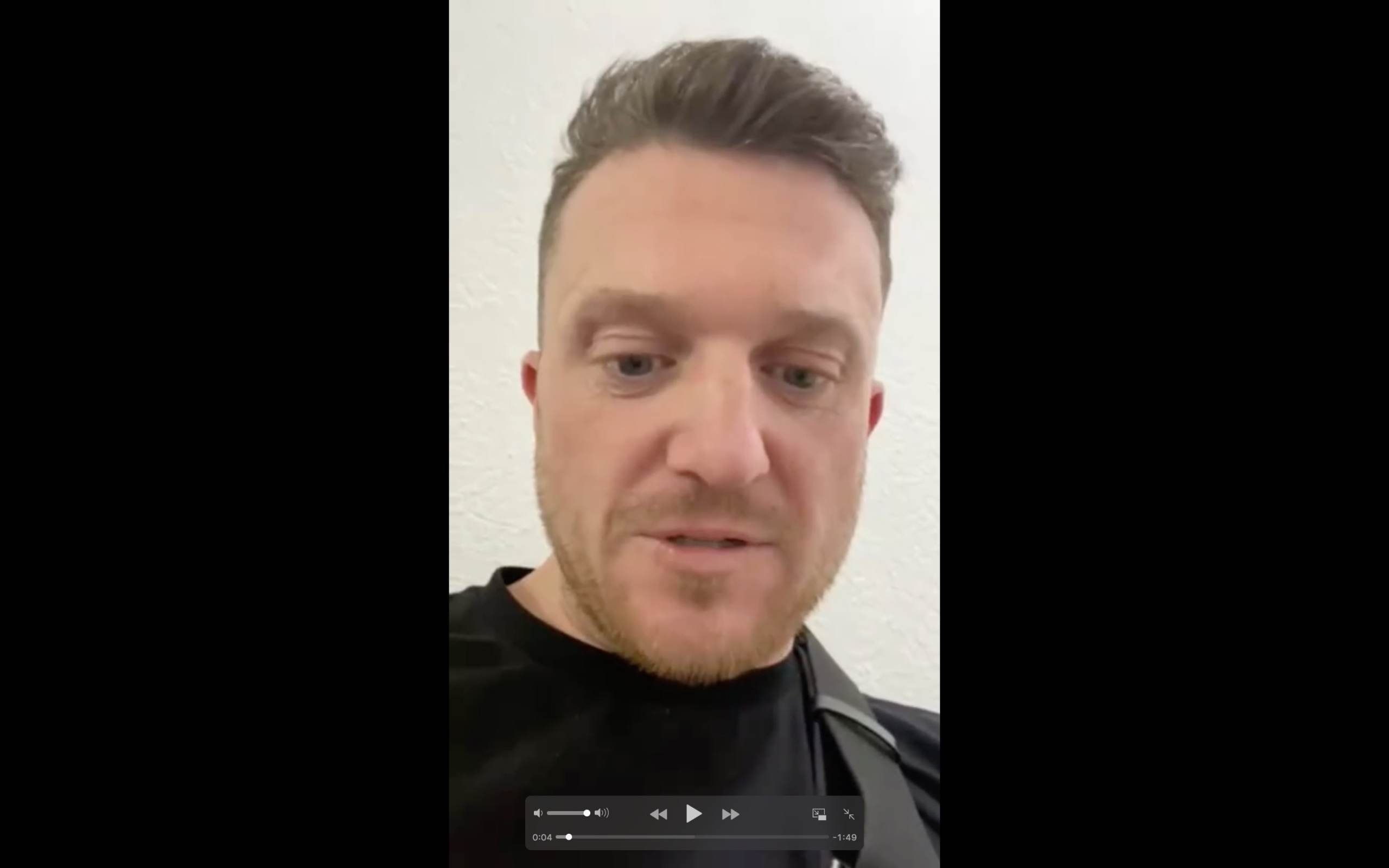  Tommy Robinson Detained in Cancun – is Failing Joe Biden Behind it?