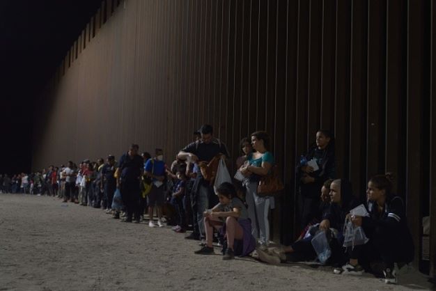  Mayorkas Says ‘Yes,’ the Border Is Secure, but Wray Sees ‘Significant Criminal Threats’