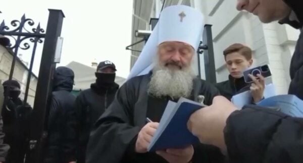  BREAKING: Ukrainian Security Forces Raid Monastery in Kiev to Forcibly Evict Orthodox Priests Suspected of Being Pro Russia – Patriarch Pavel Placed Under House Arrest