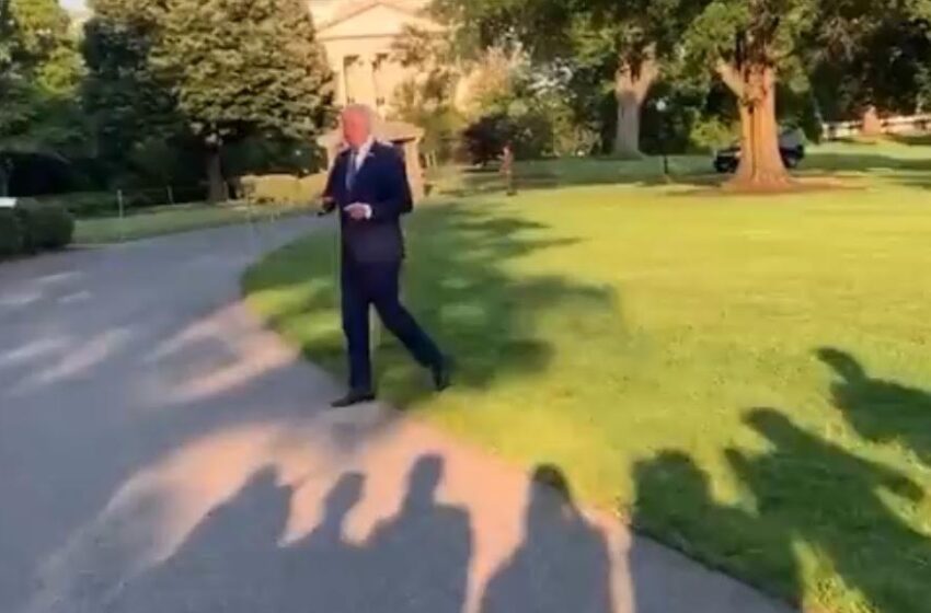  Joe Biden Bumps His Head While Exiting Marine One After Taking Massive Fall Earlier in the Day!