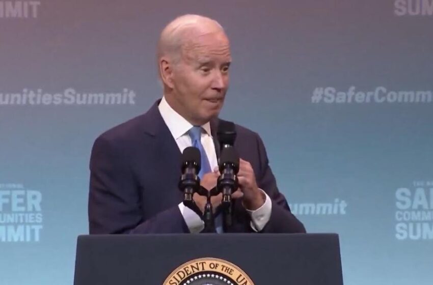  Joe Biden Mumbles Nonsense About “Put a Pistol on a Brace – You Can have a – Higher-Caliber Bullet” – Then He Ends Speech with “God Save the Queen” and Walks Off Stage (VIDEO)