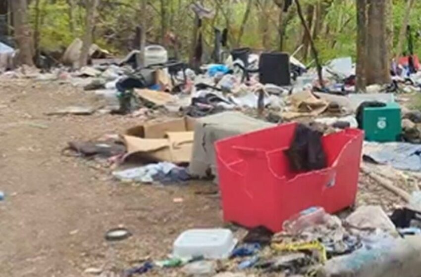 Homeless Camps in Austin, Texas Leaving Behind Mountains of Garbage in Popular Green Space by Creek (VIDEO)