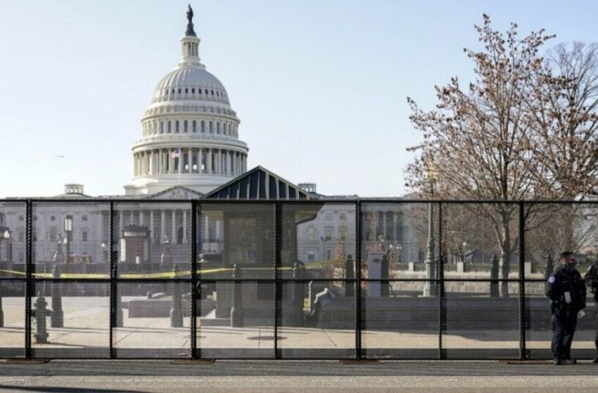  WALLS WORK AGAIN: Fencing Returns to the U.S. Capitol Building for Biden’s State of the Union Speech